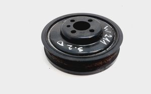 Volkswagen Touran II Crankshaft pulley 038105243M