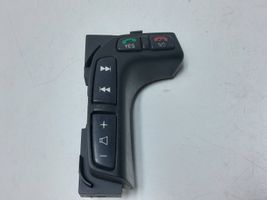 Volvo V70 Pulsanti/interruttori sul volante 30739574