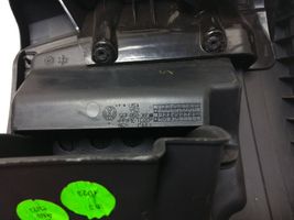 Volkswagen PASSAT B7 USA Verkleidung Armaturenbrett Cockpit unten 561858365H