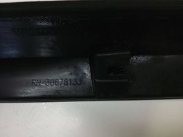 Volvo V70 Front door trim (molding) 30678133