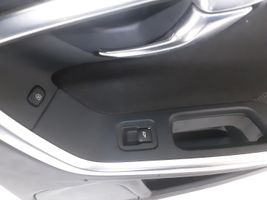 Volvo V60 Rivestimento del pannello della portiera posteriore 8635880