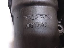 Volvo V70 Öljynsuodattimen kannake 30677920