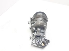 Volvo XC60 Supporto di montaggio del filtro dell’olio 6750373102