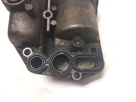 Volvo V70 Supporto di montaggio del filtro dell’olio 30677920