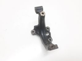 Volkswagen PASSAT B8 Staffa/supporto di montaggio della marmitta 04L25