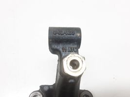 Volkswagen PASSAT B8 Staffa/supporto di montaggio della marmitta 04L25