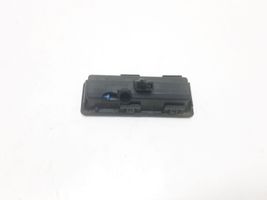 Volkswagen PASSAT B8 Tailgate opening switch 6V0827566