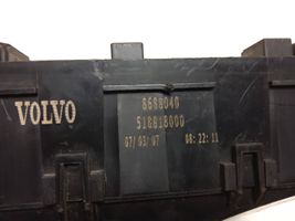 Volvo C30 Ящик предохранителей (комплект) 8688040