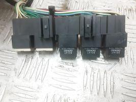 Subaru Outback Otros cableados 81821AJ31A