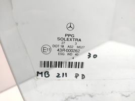 Mercedes-Benz E W211 Szyba drzwi przednich DOT18AS2M527