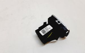 Volvo V60 Moottorin start-stop-painike/kytkin 31394114