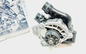 Volkswagen PASSAT B8 Water pump 06H121026DS