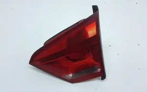 Volkswagen PASSAT B7 USA Lampy tylnej klapy bagażnika 561945094