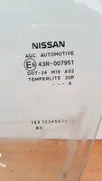 Nissan Juke I F15 Pagrindinis priekinių durų stiklas (keturdurio) 