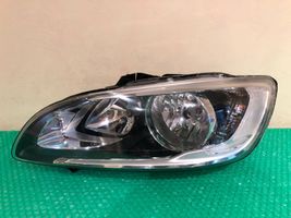 Volvo V60 Lampy przednie / Komplet 31420269