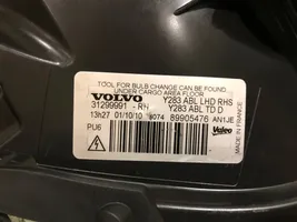Volvo V60 Lampa przednia 31299991