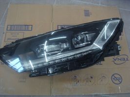 Volkswagen PASSAT B8 Faro/fanale 3G1941081F