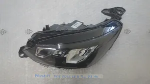 Peugeot 2008 II Phare frontale 9833036380