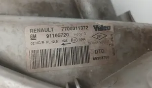 Renault Trafic II (X83) Lampa przednia 7700311372