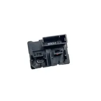 Ford Bronco USB-pistokeliitin ML3T14F014AB