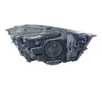 Audi Q3 F3 Lampa przednia 83A941011B