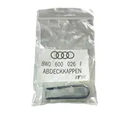 Audi Q3 F3 Autres pièces intérieures 8D0012244A