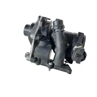 Audi Q3 F3 Pompa wody 06L121111P