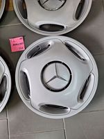 Mercedes-Benz E W210 Mozzo/copricerchi/borchia della ruota R15 