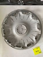 Audi A4 S4 B5 8D Mozzo/copricerchi/borchia della ruota R16 8P0601147A