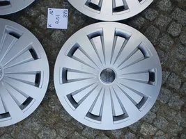 Audi A4 S4 B9 8W R 16 riteņa dekoratīvais disks (-i) 8W0601147