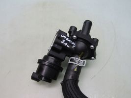 Nissan Qashqai J12 Boîtier de thermostat / thermostat 922306682R