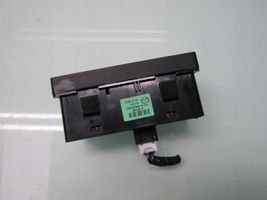 Mazda 2 Inne przełączniki i przyciski D13K66170