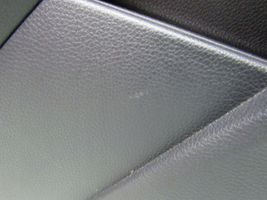 KIA Stonic Rivestimento del pannello della portiera posteriore 83301H8520