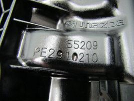 Mazda 3 Pokrywa zaworów PE2910210