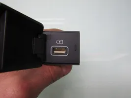 KIA Niro USB jungtis 96125M6000