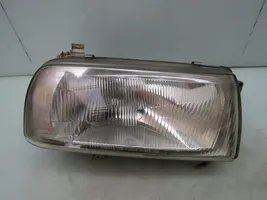 Volkswagen Vento Lampa przednia 