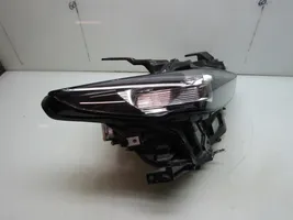 Mazda 3 Lampa przednia BCJH51030