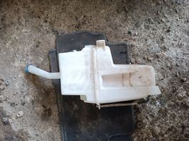 Toyota Corolla Verso AR10 Réservoir de liquide lave-glace 001193