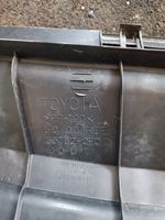 Toyota Corolla Verso AR10 Listwa szyby czołowej / przedniej 557820F010
