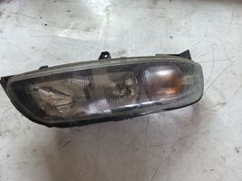 Volvo V70 Lampa przednia 8620687