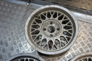 BMW 3 E30 Felgi aluminiowe R15 1653630