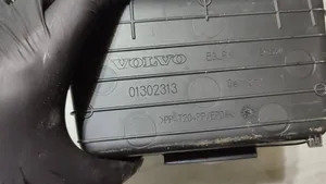 Volvo V40 Panelės stalčiuko/lentinėlės paklotėlis 01302313