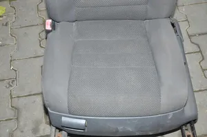 Volkswagen Touareg I Front driver seat 