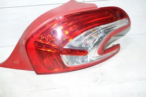 Peugeot 208 Luci posteriori 9672628380