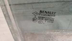 Renault Captur Szyba drzwi tylnych E000199