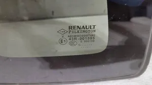 Renault Captur Szyba karoseryjna tylna E000199