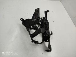 Audi A6 Allroad C5 Support de pompe de direction assistée 4Z7614119A