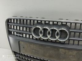 Audi Q7 4L Etupuskurin ylempi jäähdytinsäleikkö 4L0853651