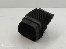 Audi A6 S6 C6 4F Ilmanoton kanavan osa 4F0129740C