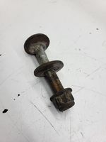 Volkswagen PASSAT B7 Rear suspension camber bolt 